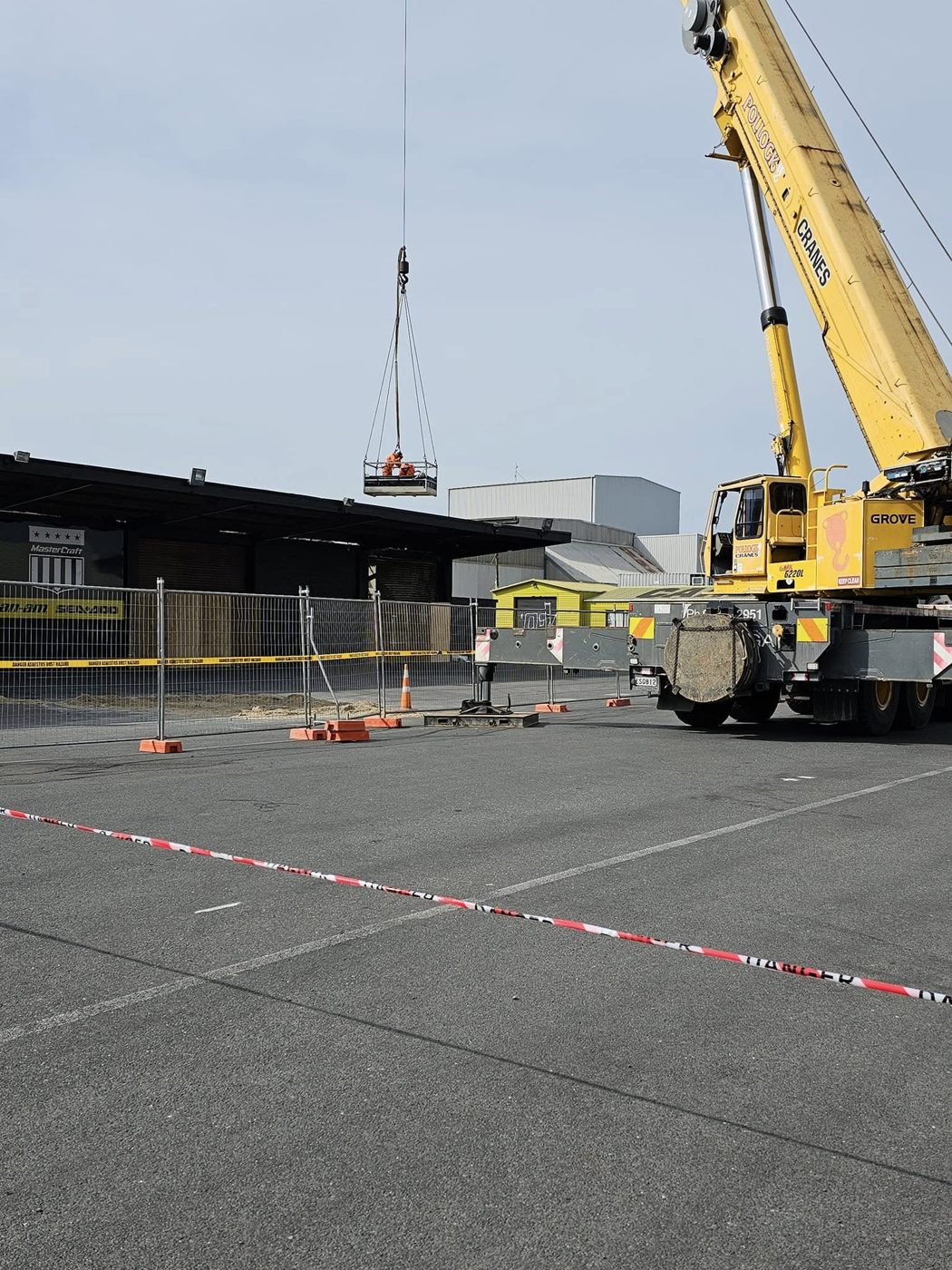 Exclusion zone around the crane lift