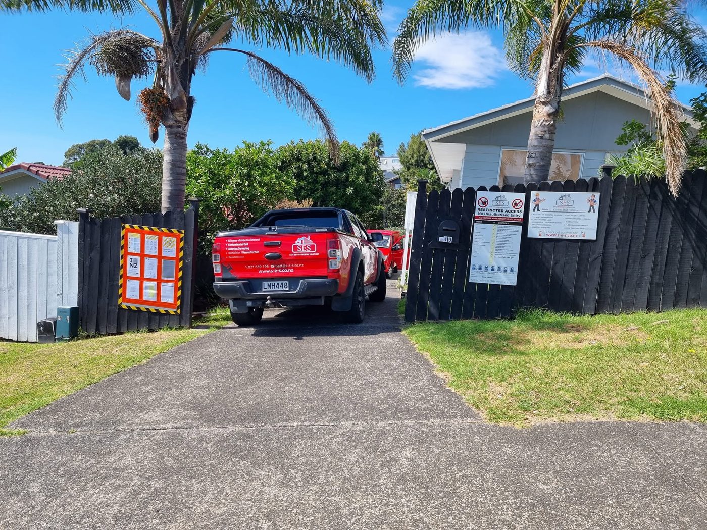 SES vehicle at the site hoarding