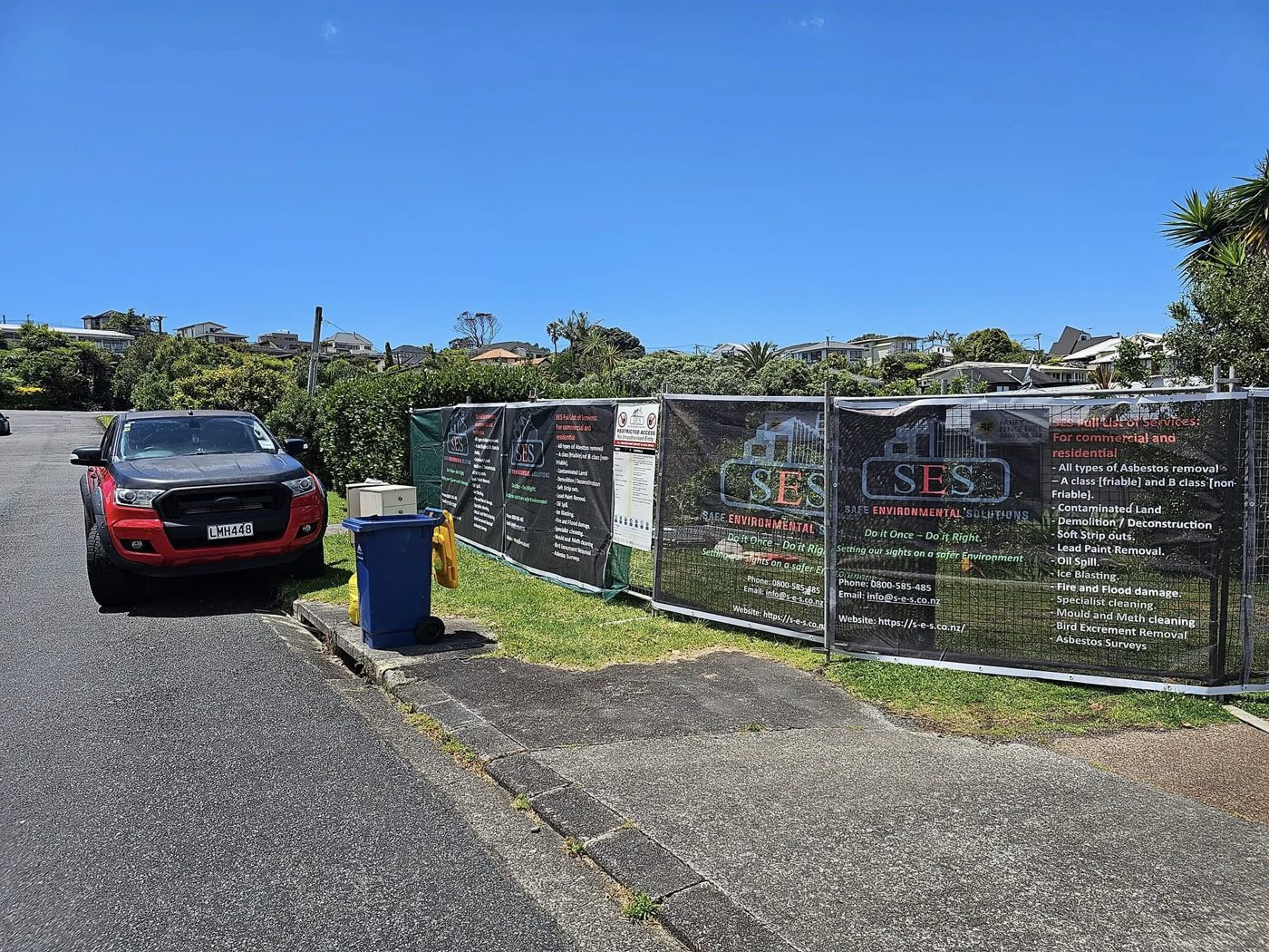 SES site hoarding and signage at a commercial strip-out